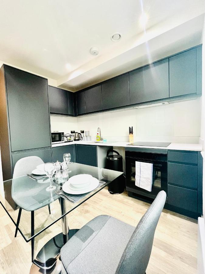 Stylish Studio Apartment Near To Old Trafford Stadium Манчестер Екстер'єр фото