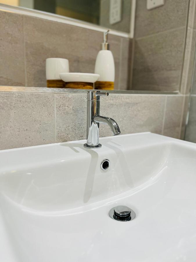 Stylish Studio Apartment Near To Old Trafford Stadium Манчестер Екстер'єр фото